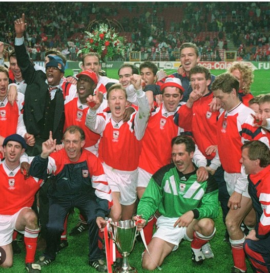 Arsenal giai đoạn thời HLV George Graham cũng là 1 tập thể rất mạnh