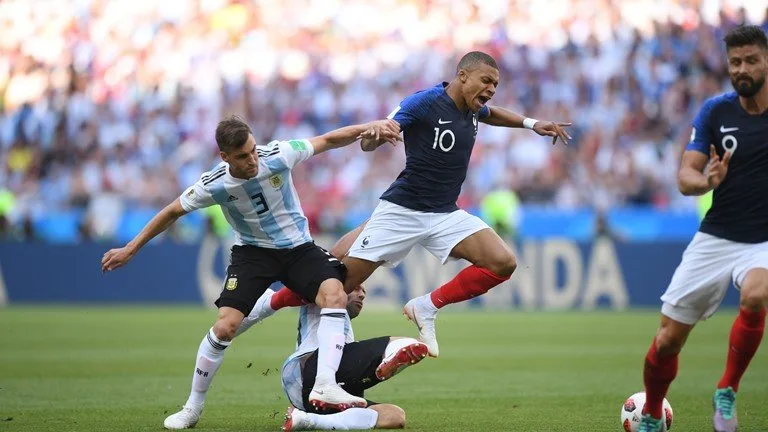 Mbappe bao nhiêu tuổi