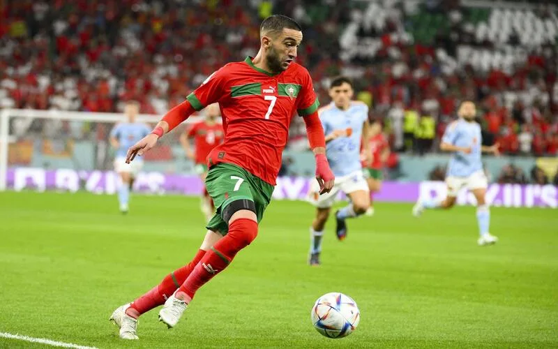 hakim ziyech la ai hanh trinh tro thanh ngoi sao bong da morocco